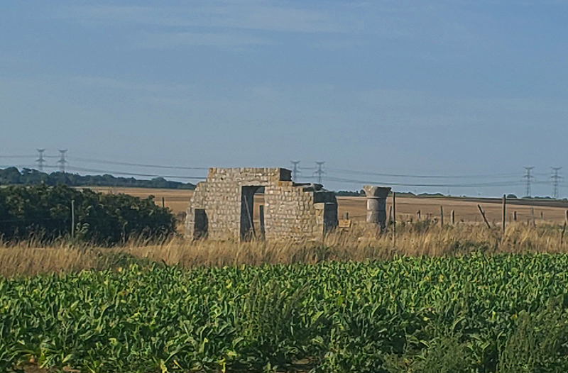 Ruines de la chapelle Saint-Léger